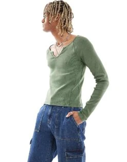 Reclaimed Vintage Long Sleeve Acid Wash Muscle Fit T-shirt In Khaki For Men