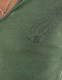 Reclaimed Vintage Long Sleeve Acid Wash Muscle Fit T-shirt In Khaki For Men -Fit Outfits Store 205967056 3