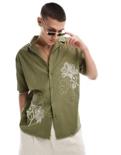 Reclaimed Vintage Limited Edition Embroidered Revere Relaxed Shirt In Khaki For Men Green