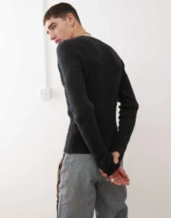 Reclaimed Vintage Ribbed Knit Top With Spray And Badge Logo In Black For Men -Fit Outfits Store 206630286 4