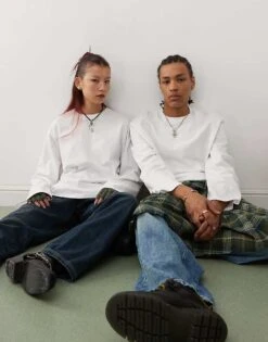 Reclaimed Vintage Unisex Oversized Skater Long Sleeve T-shirt In White For Unisex -Fit Outfits Store 207404839 4