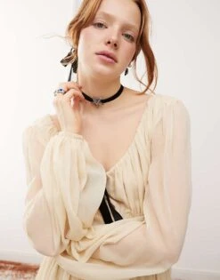 Reclaimed Vintage Unisex Star Pendant On Black Velvet For Unisex Silver -Fit Outfits Store 207438391 4