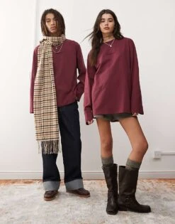 Reclaimed Vintage Unisex Oversized Skater Long Sleeve T-shirt In Washed Burgundy For Unisex -Fit Outfits Store 207597067 3