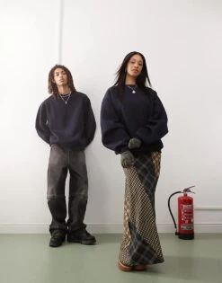 Reclaimed Vintage Unisex Extreme Oversized Sweatshirt In Washed Navy For Unisex Black