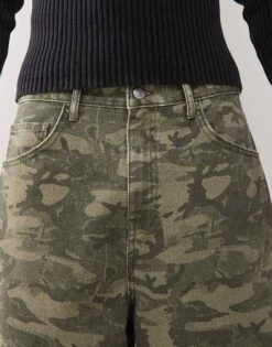 Reclaimed Vintage Wide Leg Baggy Camo Print Jeans For Men -Fit Outfits Store 208065902 4